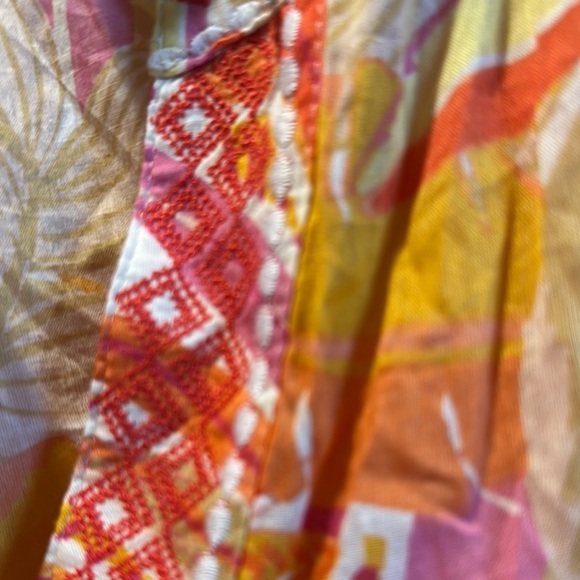 C&C California Colorful Sleeveless Top - Picture 3 of 4